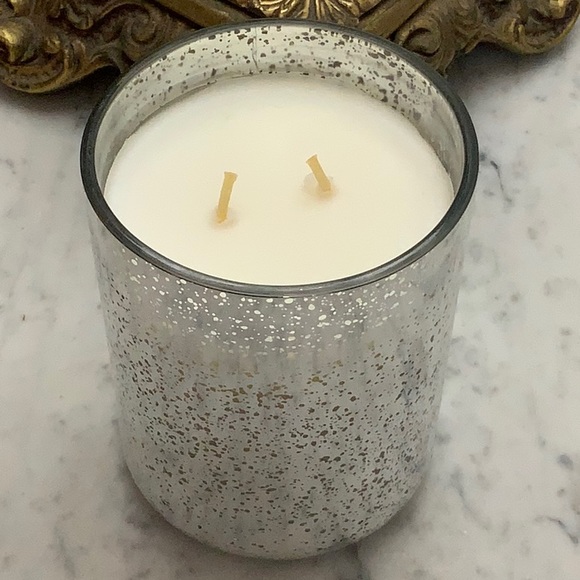 DW HOME CANDLE SILVER SPUCE GIFTED BOW 2 WICK 15 Oz NEW GOLD - Picture 3 of 6